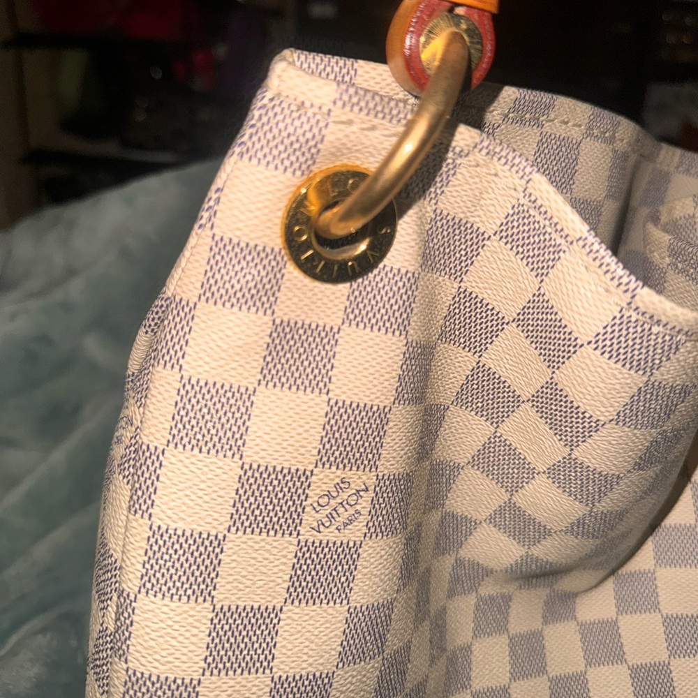 Louis Vuitton Purse